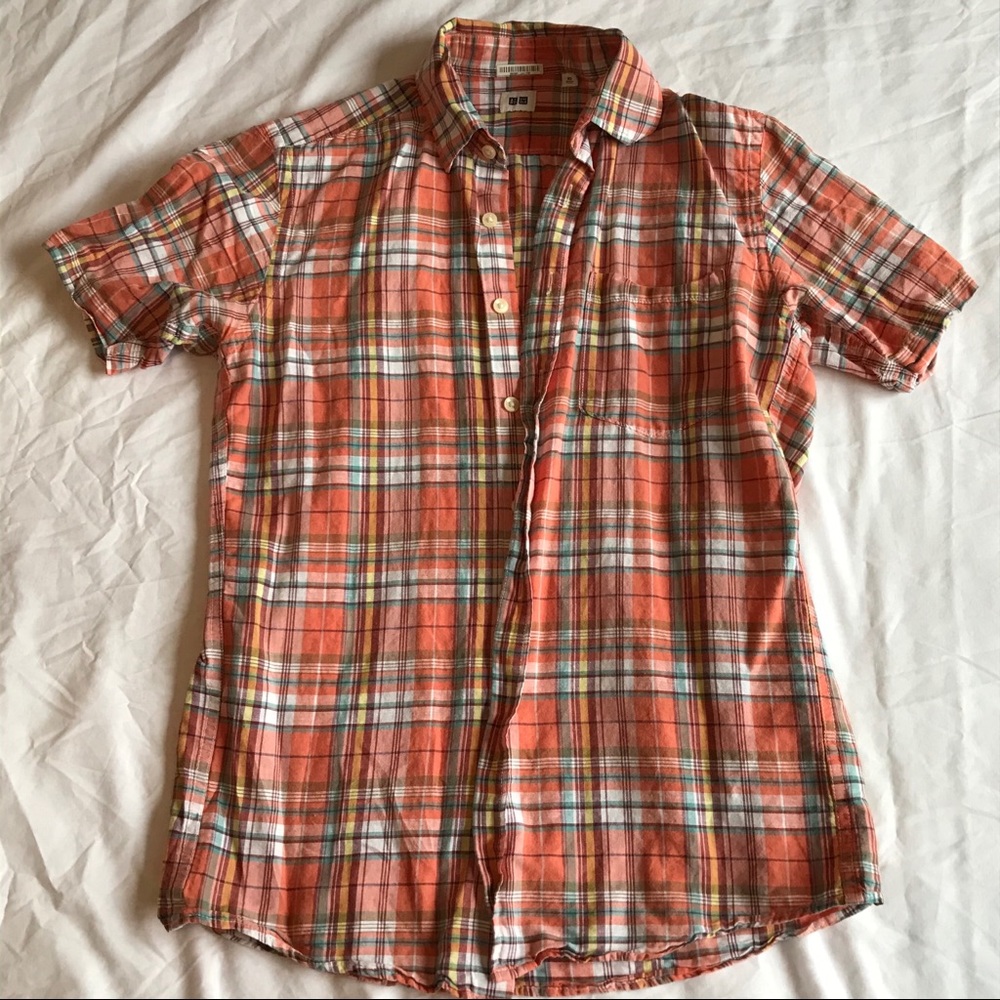 Men’s Uniqlo shirt